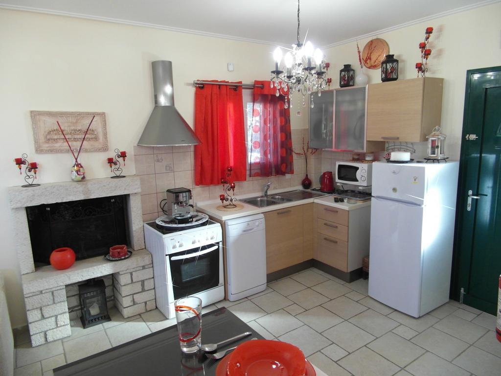 Ionian Villas Áyios Nikítas Kamer foto