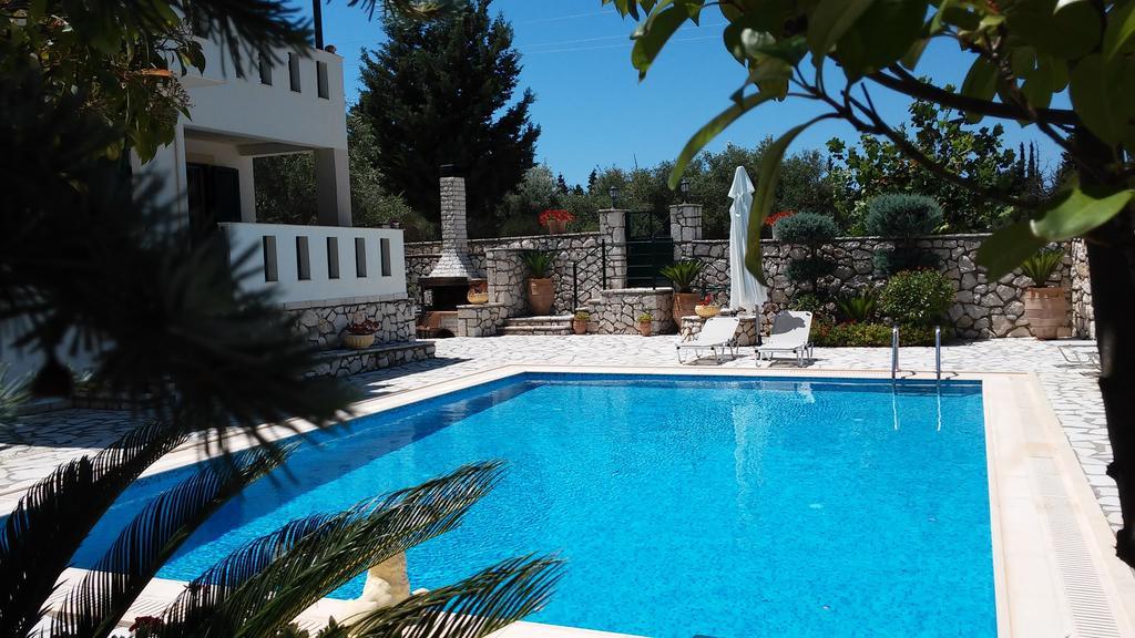 Ionian Villas Áyios Nikítas Kamer foto